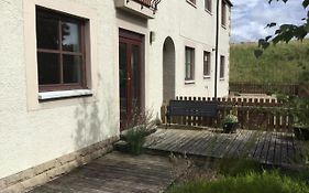 Two-Bedroom Apartment - Golf View Free Parking