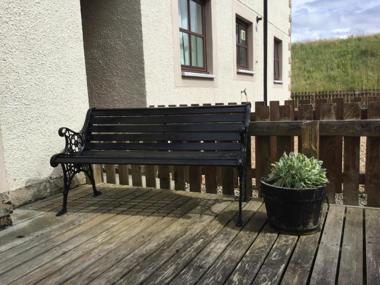 Two-Bedroom Apartment - Golf View Free Parking Inverness Exterior photo
